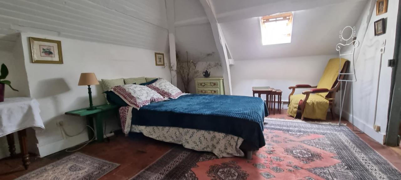 Chambre D'Hotes Les Jardins De Marie, Sci Charles III Bernay  Zewnętrze zdjęcie