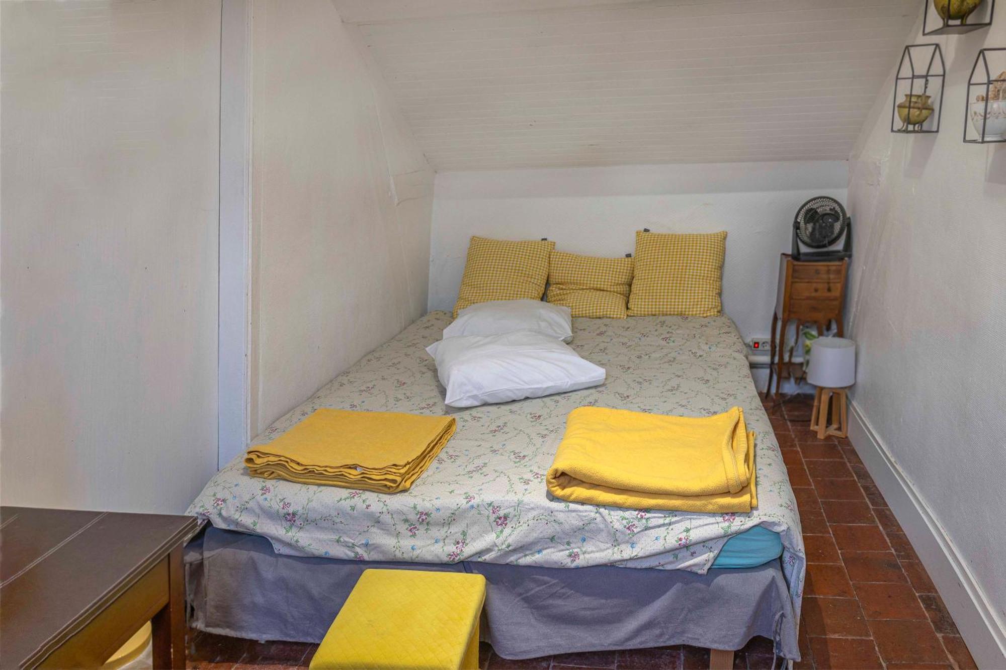 Chambre D'Hotes Les Jardins De Marie, Sci Charles III Bernay  Zewnętrze zdjęcie